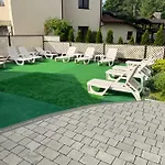 Courtyard Apartament Sławsko