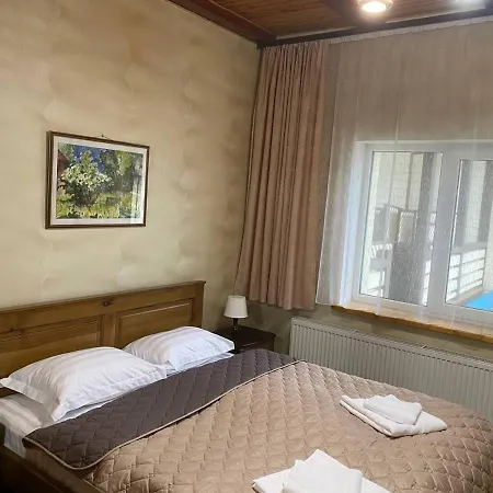 Courtyard Apartment Slavske