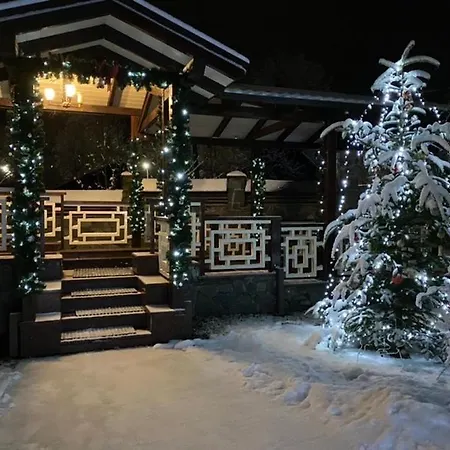 Courtyard * 슬랍스크