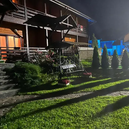 Courtyard Apartment Slavske
