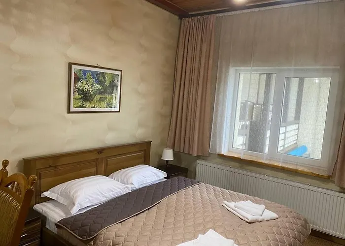 Courtyard Apartman Szlavszke