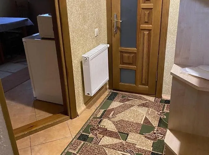Courtyard * Szlavszke